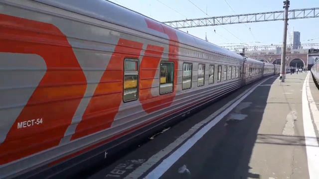 Электровоз ЭП20-062 с пассажирским поездом Москва-Пенза смотреть онлайн