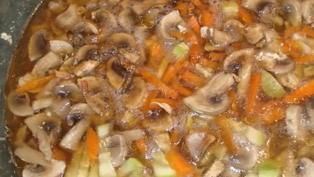 фрикасе из курицы с грибами и овощами в микроволновке смотреть онлайн