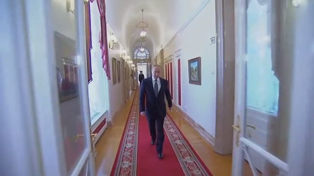 Путин Идет под музыку