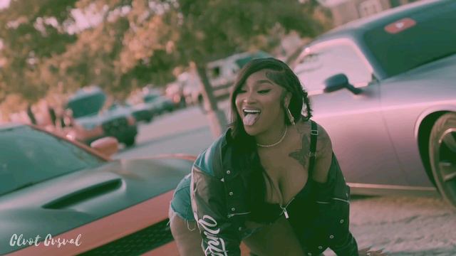 Erica Banks  - Peaches & Eggplants Freestyle смотреть онлайн