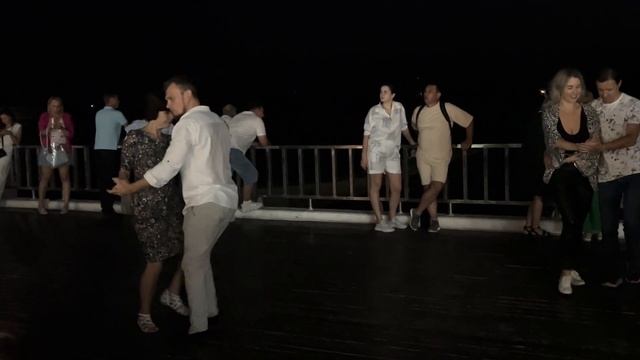 Hot and Tender Open Air Bachata Social Dancing at the Beach смотреть онлайн