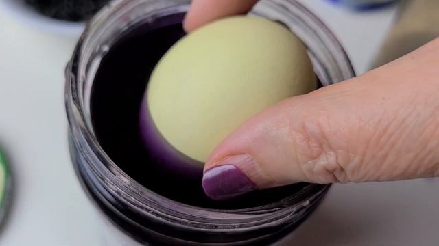 HOW TO DYE EASTER EGGS WITH NATURAL COLOR | HIBISCUS ELDERBERRY BLACKBERRY BOUGAINVILLEA BLUE PEA смотреть онлайн