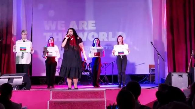 Шкура крутит жопой перед кяфирами смотреть онлайн