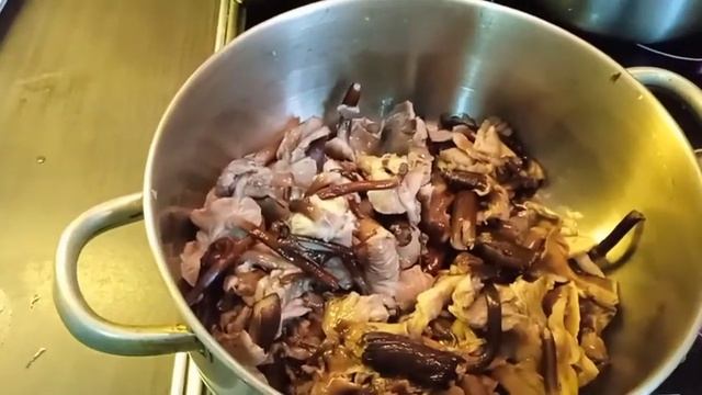 Как закрутить грибы быстро и просто. Консервируем опята. Грибы на зиму. Проверенный бабушкин рецепт смотреть онлайн