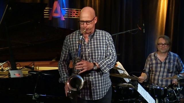 Getting Up смотреть онлайн