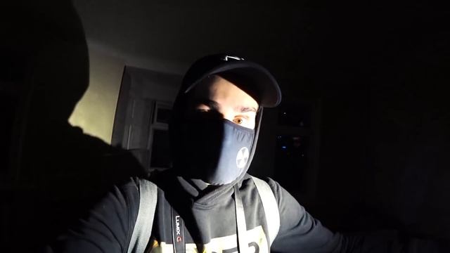 Здесь пропало без вести 5 человек. Нечто жуткое происходит в заброшенном университете ночью смотреть онлайн