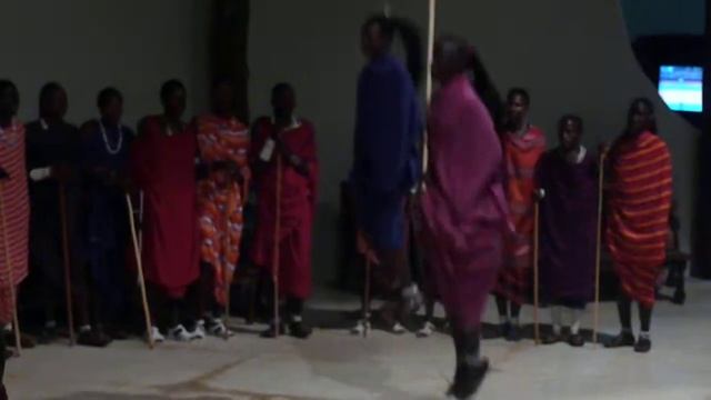 Danza, salti e spettacolo Masai Zanzibar Tanzania Panasonic Lumix FZ28 смотреть онлайн