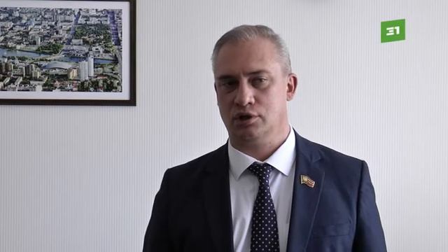 В Челябинске дезинфицируют тротуары и остановки смотреть онлайн