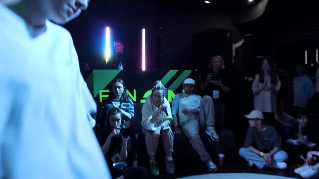 Янтудина Ралина (win) vs. Чечелюшка | hip-hop beginners 1/8 final | ТАНЦЫ УЛИЦ 2022 смотреть онлайн