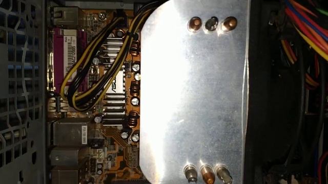 ASUS A8N-E Mainboard смотреть онлайн