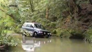 Лучии машины по грязи