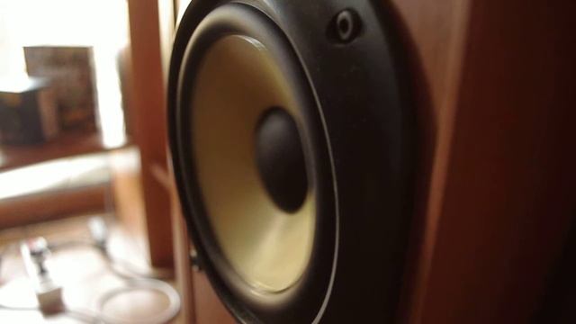 Sony SS-MF450 Test Low Bass 10 - 100 Hz смотреть онлайн