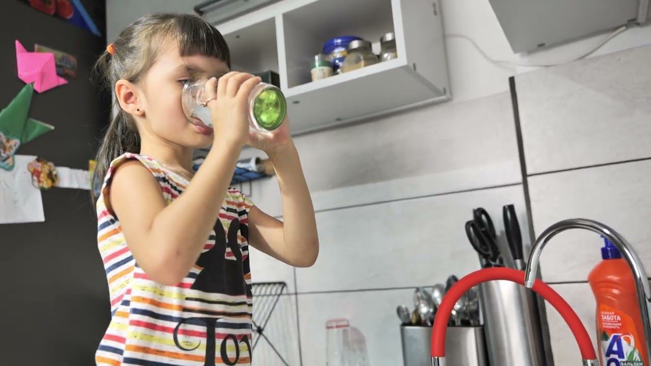 Екатерина рассказывает, как домашняя система очистки Живая вода облегчила быт в их семье смотреть онлайн