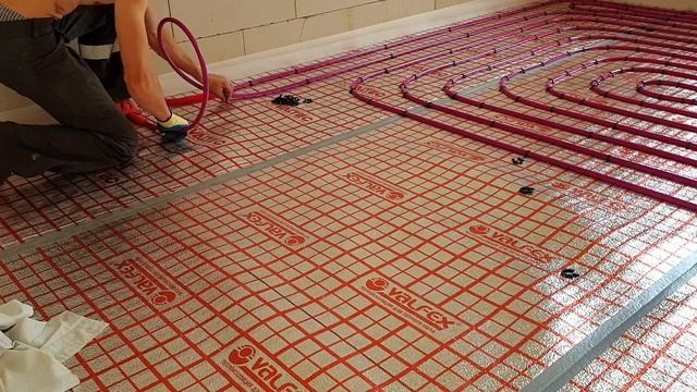 50. Монтаж труб теплого водяного пола от А до Я. #Крепление на якорные скобы. смотреть онлайн