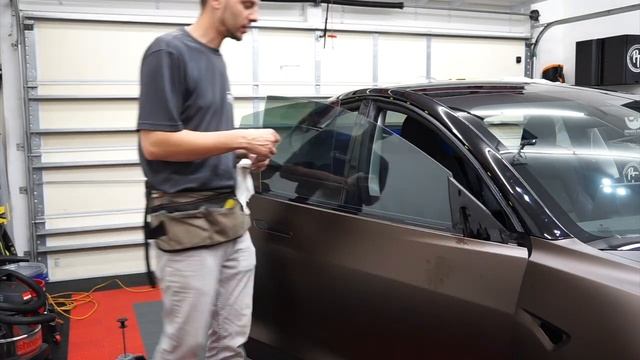 2021 Tesla Model 3 | Matte Java Brown Wrap | Timelapse | PT Custom Graphics смотреть онлайн