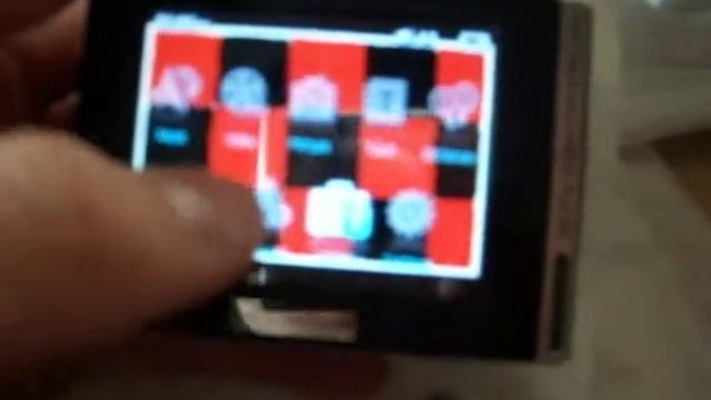 COWON D2  With Broken ( Cracked ) Screen