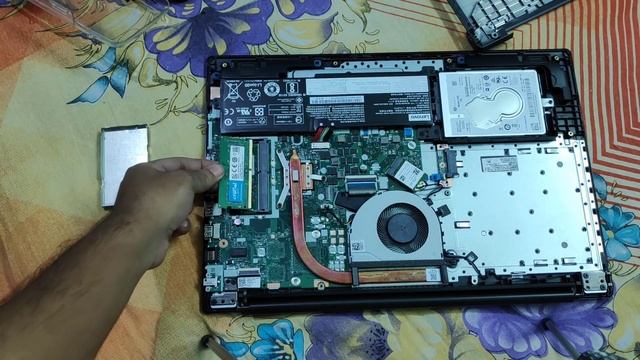 How To Upgrade RAM In Lenovo Ideapad 330 Ryzen 5 [HINDI]