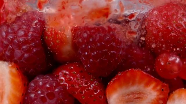 Десерт с безе и свежими ягодами смотреть онлайн