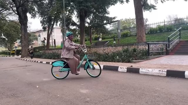 PART 1: MAG AARAL AKO SA UGANDA?! | MAKERERE UNIVERSITY| KAMPALA, UGANDA TOUR смотреть онлайн