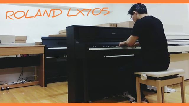 ROLAND LX705 смотреть онлайн