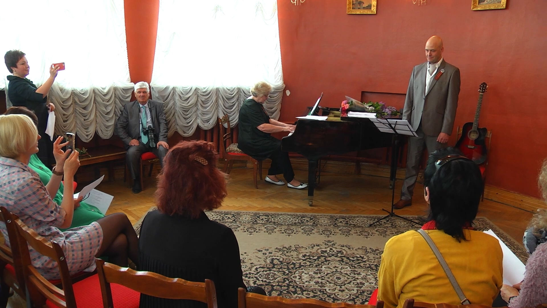 Концерт «9 мая». Сквозь поколения. Творческий дуэт Татьяны и Максима Розенбергер. (Телеверсия)