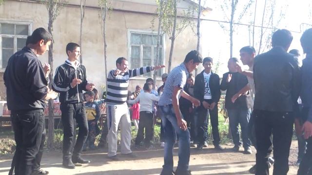 Обычная свадьба узбеков которые танцуют драм степ смотреть онлайн