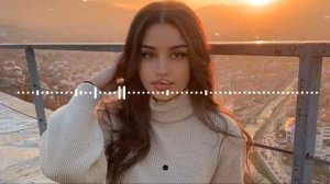 На закате,Я увижу🌹тебя в чёрном платье🥀 это песня ишут все новинки2022🔥