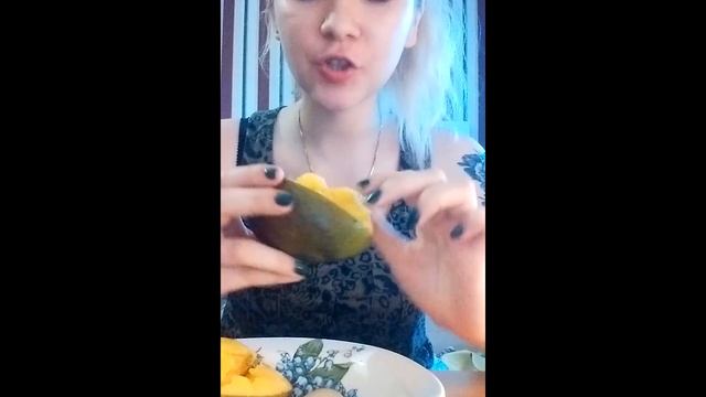 мой 1 влог (обзор) Манго, Маракуйя и Рамбутан смотреть онлайн