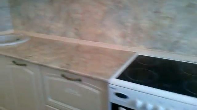 Бежевая кухня, классический вариант. смотреть онлайн