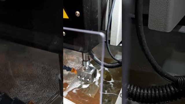 Работа электроэрозионного копировально-прошивного станка ARISTECH LS-150 смотреть онлайн