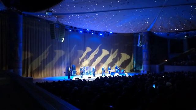 "Берёзовый сок" - "Белорусские песняры". Песня из к/ф "Мировой парень". Отличный звук! смотреть онлайн