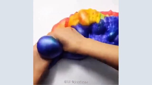 Удовлетворяющая слизь ASMR | Расслабляющее видео слизи #7 - хрустящие слаймы смотреть онлайн