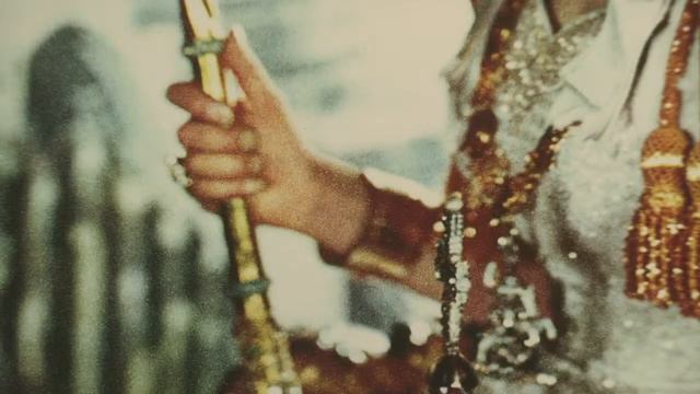 Cecil Beaton Queen Elizabeth II смотреть онлайн