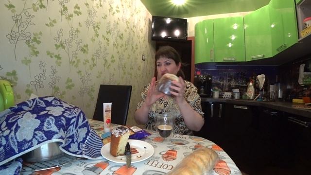 VLOG с Пасхой! мукбанг пробуем вкусную Пасху/ погода испортилась, снег!