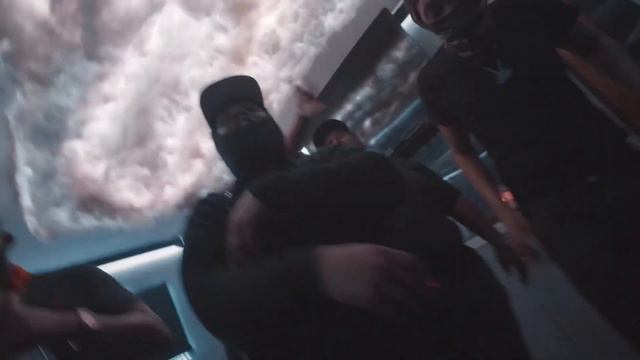 Triggaz X Robbers & Scammers смотреть онлайн