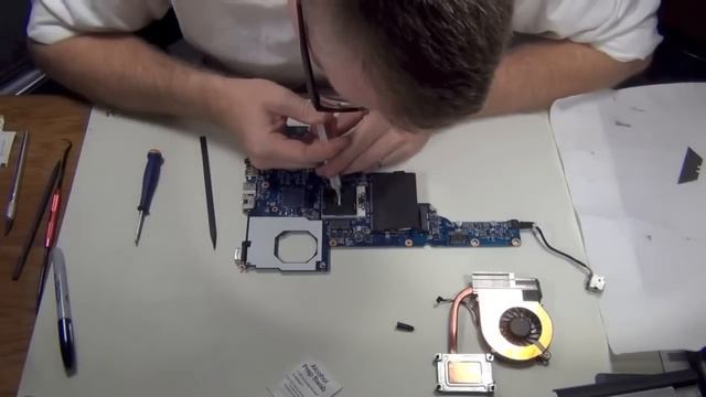 How to HP 2000 Laptop Fan Cleaning & Disassembly Step by Step смотреть онлайн