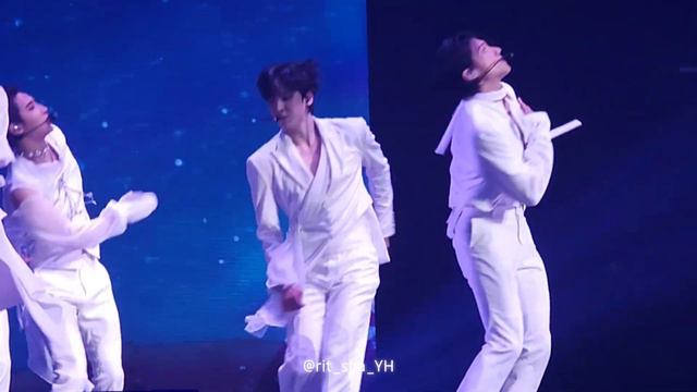 230428 THE FELLOWSHIP : BREAK THE WALL ANCHOR IN SEOUL [AURORA] ATEEZ YUNHO FOCUS FANCAM смотреть онлайн