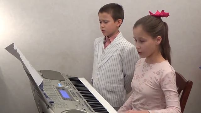 Нелли Хакель, стихи Т Зиборовой Мамины руки Алексеевы Государь и Любимица Красавица Умница смотреть онлайн