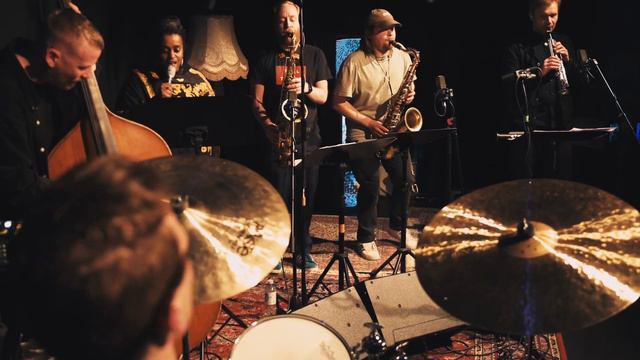 KOMA SAXO feat. SOFIA JERNBERG @ JAZZEXZESS / House of Music | LIVE FROM BERLIN смотреть онлайн