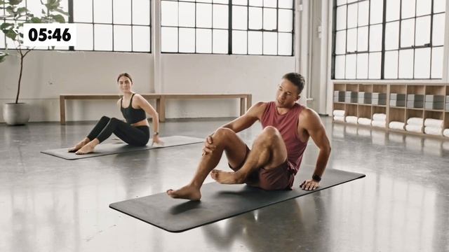 10-Min Yoga: Core Flow | Nike Training Club смотреть онлайн