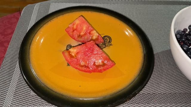 Первые созревшие сортовые томаты / Сызранская ранняя помидора дегустация / Минская область Беларус смотреть онлайн