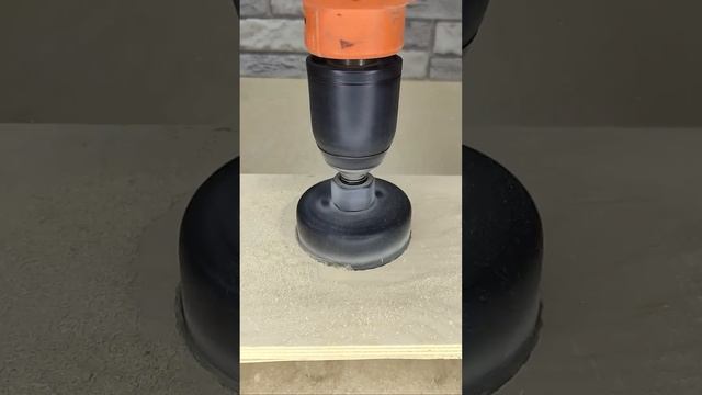 Обязательно запомни эту хитрость! Как можно легко расширить отверстие коронкой по дереву? #shorts смотреть онлайн