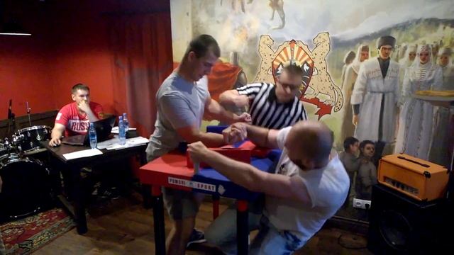 Турнир в кафе 