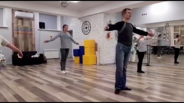 Классический танец. Видео-урок. "Rond de jambe par terre". Педагог: А.Борискин смотреть онлайн