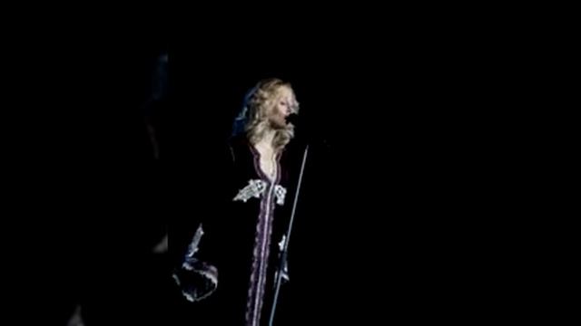 Lara Fabian - Je Suis Malade (Tyumen 07.10.2012) смотреть онлайн