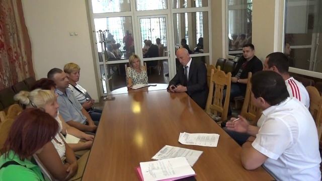 Владимир Палагнюк, выслушал и обещал помочь жителям Плесецкого. смотреть онлайн