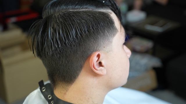 Haarschnitt Tutorial Deutsch | Taper Fade mit Mittelscheitel | Asiatisches Haar смотреть онлайн