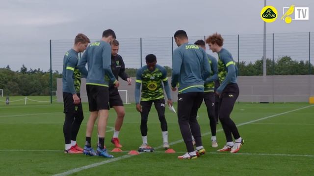 Norwich - Spin the Bottle Game смотреть онлайн