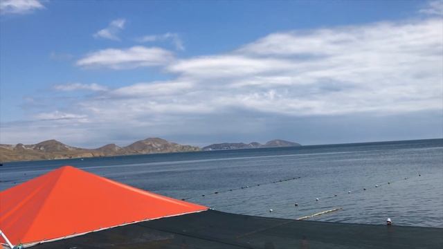 1 раз в Крыму? Стоит ли ехать в Коктебель? Честный обзор. Очень хорошо Коктебель. смотреть онлайн