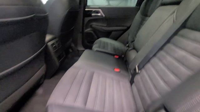 Lindsay's Brand new 2022 Mitsubishi Outlander LE Premium S-AWC in cosmic blue!? смотреть онлайн